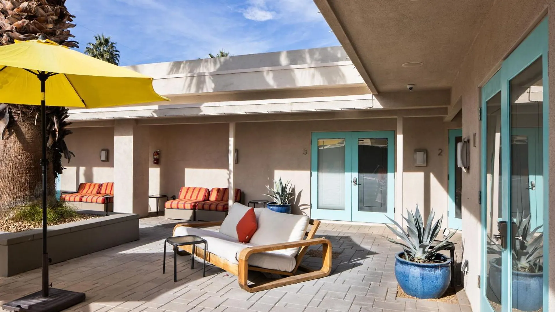 Hotel El Noa Noa Palm Springs